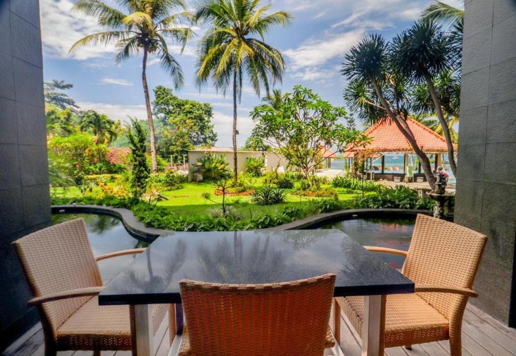 Laprima Hotel Labuan Bajo Exteriér fotografie