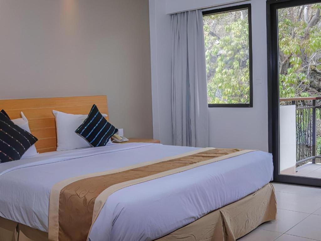 Laprima Hotel Labuan Bajo Exteriér fotografie