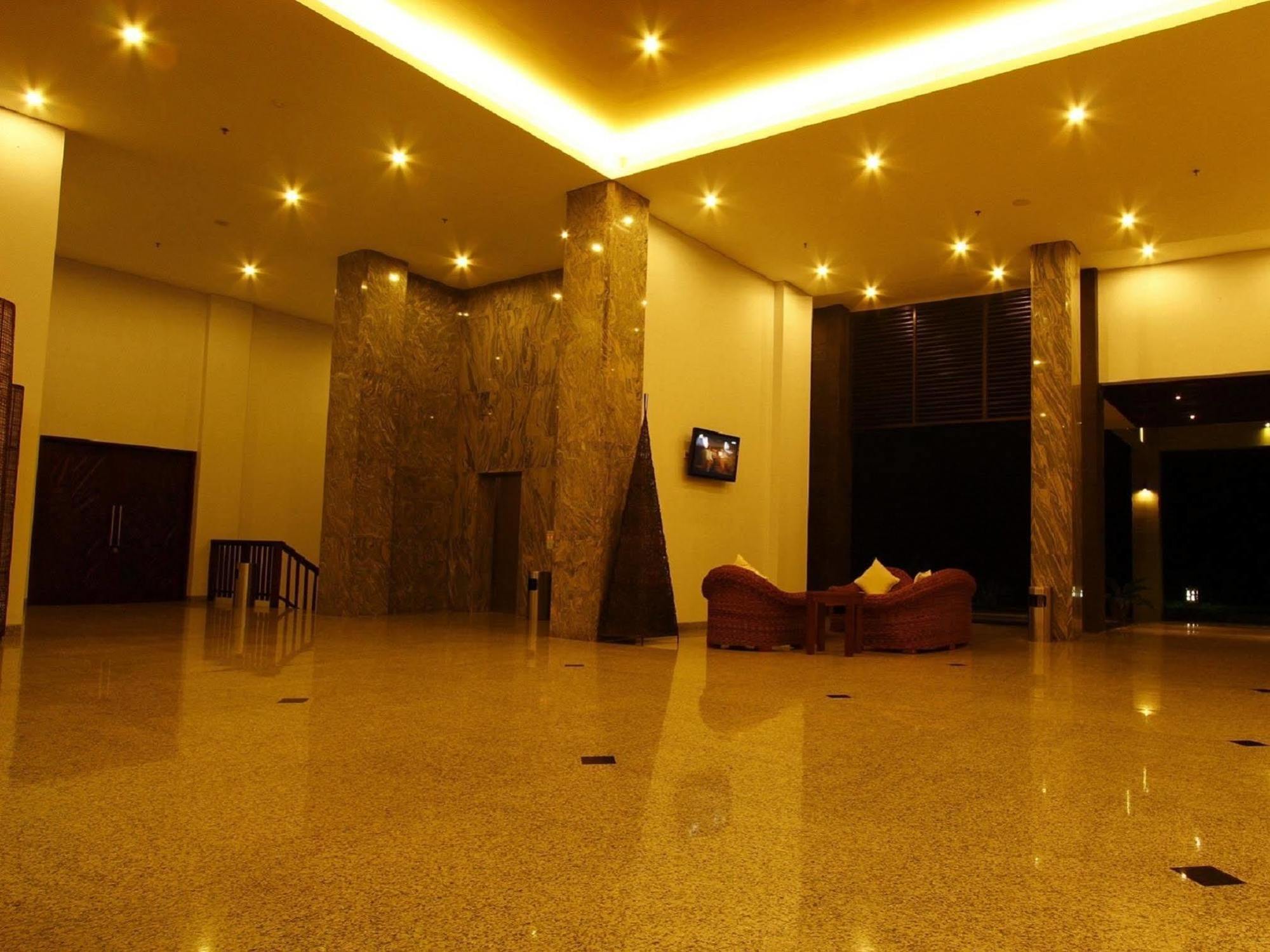Laprima Hotel Labuan Bajo Exteriér fotografie